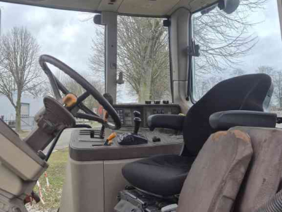 Schlepper / Traktor John Deere 6220 PQ+