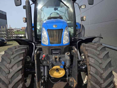 Schlepper / Traktor  T6020