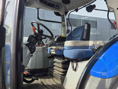 Schlepper / Traktor  T6020