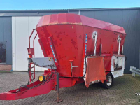 Futtermischwagen Vertikal JF Stoll Voermengwagen