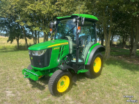Obsttraktor John Deere 3046R