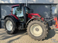 Schlepper / Traktor Valtra N134 Active