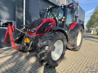 Schlepper / Traktor Valtra N134 Active
