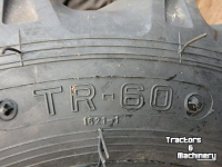Räder, Reifen, Felgen & Distanzringe  600-16