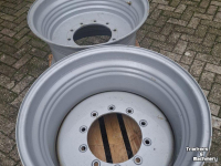 Räder, Reifen, Felgen & Distanzringe Massey Ferguson VELGEN 28X18 INCH