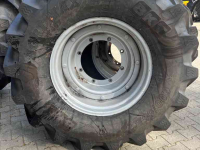 Räder, Reifen, Felgen & Distanzringe BKT 900/50r42 en 600/65r28