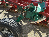 Pflüge Kverneland LB 85 5-schaar met packomat