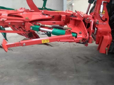 Pflüge Kverneland EG  100 / 300