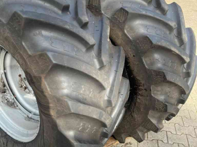 Räder, Reifen, Felgen & Distanzringe BKT 900/50r42 en 600/65r28