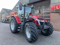 Schlepper / Traktor Massey Ferguson 5S.145 Dyna-6 Excusive tractoren.