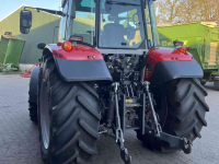 Schlepper / Traktor Massey Ferguson 5S.145 Dyna-6 Excusive tractoren.