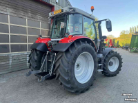 Schlepper / Traktor Massey Ferguson 5S.145 Dyna-6 Excusive tractoren.