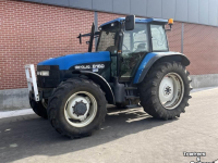 Schlepper / Traktor New Holland 8160