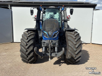 Schlepper / Traktor Valtra Q245