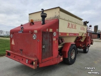 Selbstfahrende Futtermischwagen RMH 630 CS