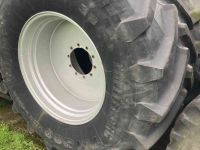 Räder, Reifen, Felgen & Distanzringe Trelleborg 900/60 R38
