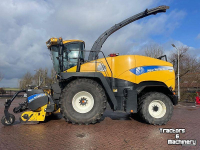 Feldhäcksler New Holland FR 9060