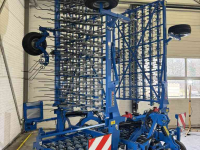 Striegelmaschine Carré PRESSIUS Präzisionsstriegel 7,5m