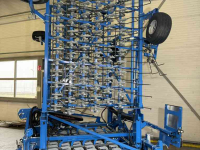 Striegelmaschine Carré PRESSIUS Präzisionsstriegel 7,5m