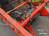 Kartoffelroder Amac zm2 kistenrooier