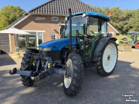 Schlepper / Traktor New Holland TN75+Fronthef en Airco