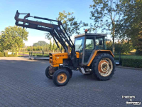Schlepper / Traktor Renault 681-S + frontlader