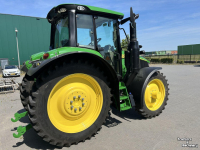 Schlepper / Traktor John Deere 6M 125