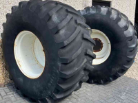Räder, Reifen, Felgen & Distanzringe Firestone Set ALL TRACTION 23 Nok 40mm  900/60R32 compleet op Velg aansluiting 280/335/10gaats