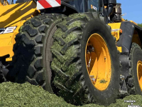 Räder, Reifen, Felgen & Distanzringe  16.9R28 naast 20.5R25