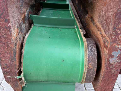Sägemehl Streuer für Liegeboxen Mehrtens 1200 Ltr