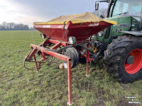 Frontbehälter Sämaschine Lely Frontzaaimachine