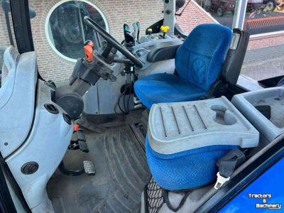 Schlepper / Traktor New Holland T6.155