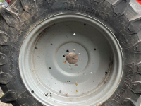 Räder, Reifen, Felgen & Distanzringe Trelleborg Wiel38 Set Banden Trelleborg 440/65R28