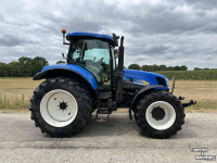 Schlepper / Traktor New Holland T6070