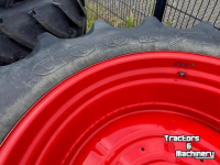 Räder, Reifen, Felgen & Distanzringe Good Year GoodYear 20.8R42 TD 8