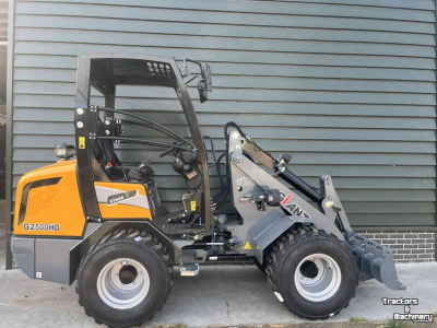 Radlader Giant G2500HD