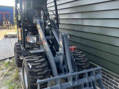 Radlader Giant G2500HD