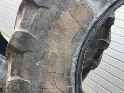 Räder, Reifen, Felgen & Distanzringe Trelleborg 650/75 R 38