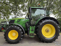 Schlepper / Traktor John Deere 6215R