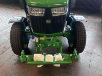 Obsttraktor John Deere 3046R