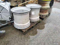 Räder, Reifen, Felgen & Distanzringe Molcon velg 24 * 26.5 ET -100 8 gaats 221/275/8