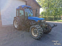Schlepper / Traktor New Holland TN90F