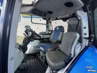Schlepper / Traktor New Holland T7.270AC vario Stage V Fronthef+pto Lucht GPS 4407u