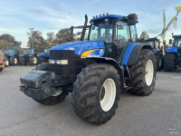 Schlepper / Traktor New Holland TM 175