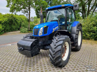 Schlepper / Traktoren New Holland T6020 Elite