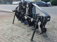 Tiefenlockerer  Agroland Tytan Plow Combi diepwoeler met hef