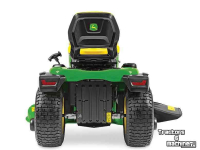 Aufsitzrasenmäher John Deere X167