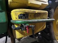 Anhängefeldspritze John Deere M732i Veldspuit / Spuit