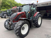 Schlepper / Traktor Valtra N114 HiTech