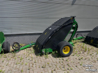 Kehrmaschine John Deere TC125